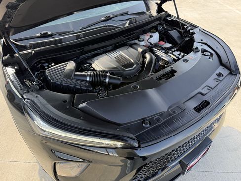 Used 2025 Buick Enclave Sport Touring w/ Power Package image 34