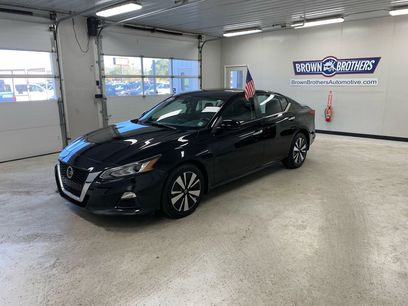 Used 2021 Nissan Altima 2.5 SV w/ SV Premium Package