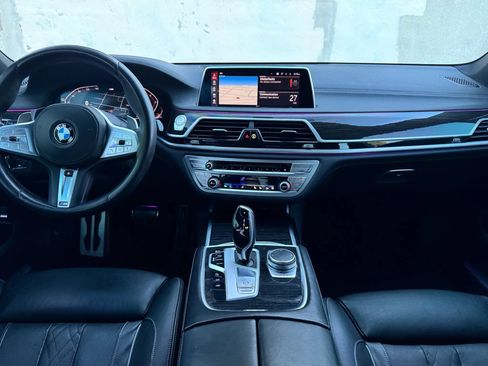 Used 2020 BMW 750i xDrive w/ M Sport Package AWD/4WD image 24