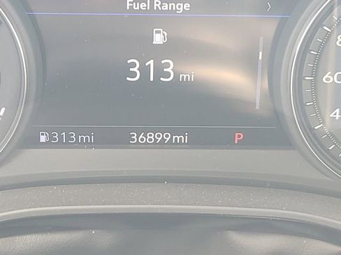 Used 2023 Cadillac XT6 Premium Luxury w/ Technology Package AWD/4WD image 2