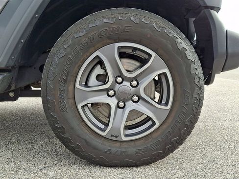 Used 2018 Jeep Wrangler Unlimited Sport S image 11