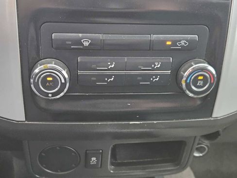 Used 2015 Nissan Frontier S image 18