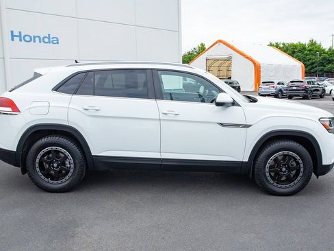 Used 2020 Volkswagen Atlas Cross Sport SE w/ Panoramic Sunroof Package AWD/4WD image 16