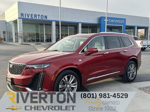 Used 2024 Cadillac XT6 Premium Luxury image 1
