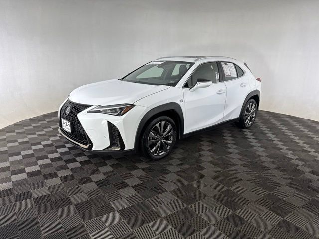 Used 2019 Lexus UX 200 F Sport w/ F Sport Premium Package FWD image 5