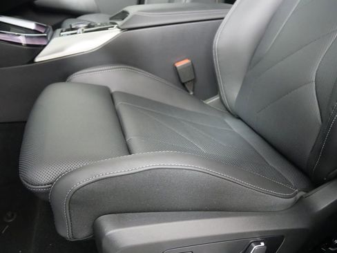 Certified 2025 BMW X3 xDrive30i w/ Premium Package AWD/4WD image 9