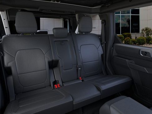 New 2025 Ford Bronco Badlands image 12