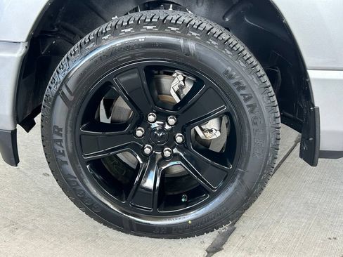 Used 2024 RAM 1500 Big Horn RWD image 35