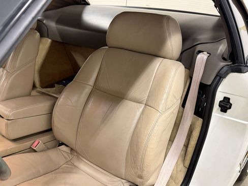 Used 1993 Cadillac Allante FWD image 27