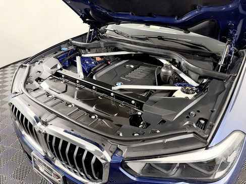 Used 2019 BMW X5 xDrive40i w/ M Sport Package AWD/4WD image 21