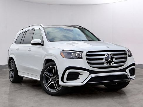 Used 2025 Mercedes-Benz GLS 450 4MATIC image 1