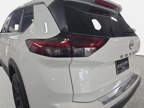 New 2026 Nissan Rogue SV image 33