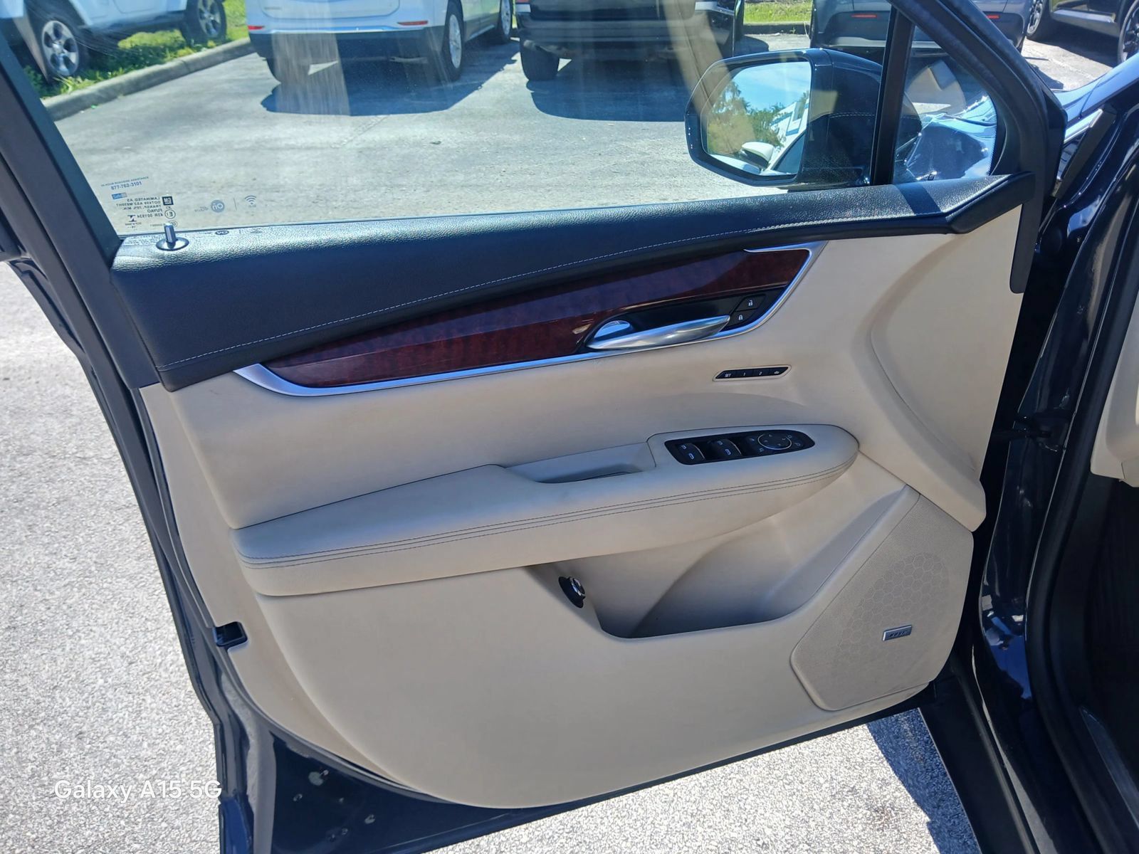 Used 2017 Cadillac XT5 Luxury w/ Driver Awareness Package AWD/4WD image 12
