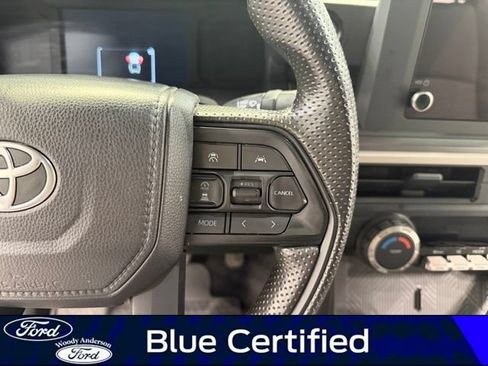 Used 2024 Toyota Tacoma SR5 AWD/4WD image 12