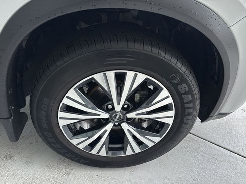 Used 2023 Nissan Rogue SV w/ SV Premium B Package image 35