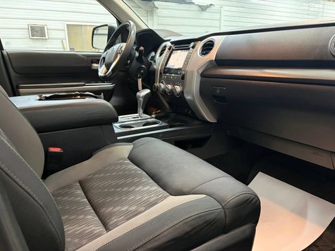 Used 2019 Toyota Tundra SR5 AWD/4WD image 26
