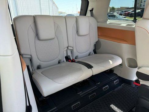 Used 2025 Volkswagen ID. Buzz 1st Edition AWD/4WD image 4