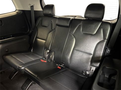 Used 2022 Kia Telluride S image 15