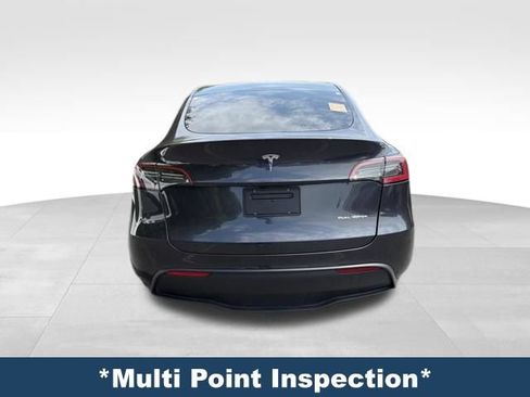 Used 2024 Tesla Model Y Long Range AWD/4WD image 10