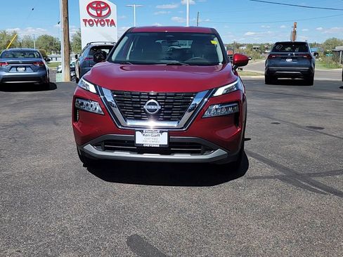 Used 2023 Nissan Rogue SV AWD/4WD image 4