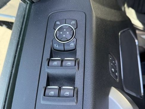 Used 2020 Ford F150 Lariat image 13