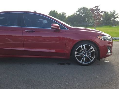 Used 2019 Ford Fusion Titanium AWD/4WD image 4