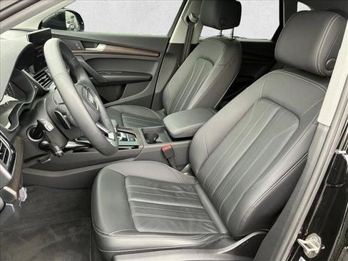 Used 2023 Audi Q5 2.0T Premium w/ Convenience Package AWD/4WD image 12