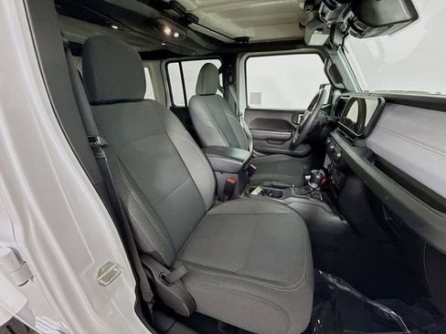 Used 2024 Jeep Wrangler Unlimited w/ Convenience Group image 26