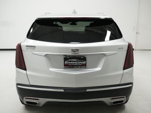 Used 2020 Cadillac XT5 Premium Luxury FWD image 5