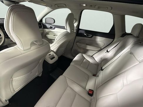 Used 2025 Volvo XC60 T8 Ultra w/ Protection Package Premier image 27