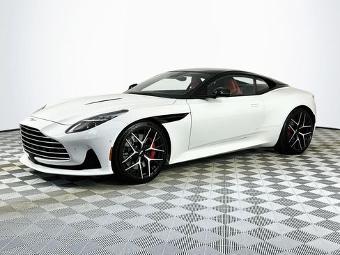 Used 2024 Aston Martin DB12 Coupe RWD image 13