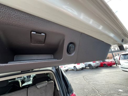 Used 2015 GMC Yukon Denali image 31