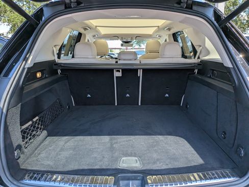 Used 2022 Mercedes-Benz GLE 350 w/ Premium Package image 11