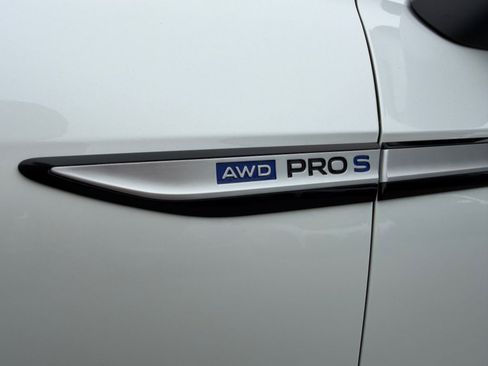Used 2023 Volkswagen ID.4 Pro S Plus AWD/4WD image 52