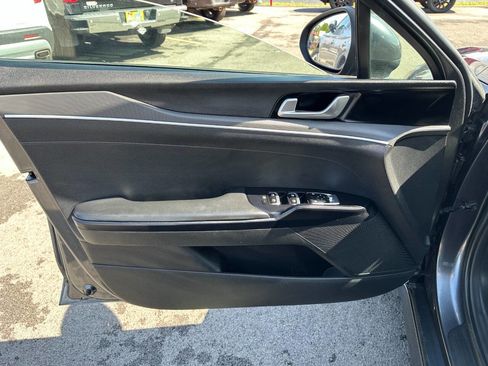 Used 2021 Kia K5 LXS image 13