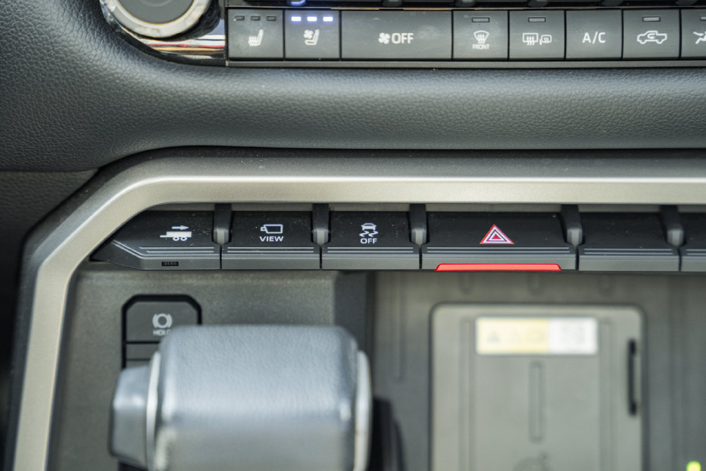 Used 2023 Toyota Tundra Limited AWD/4WD image 22