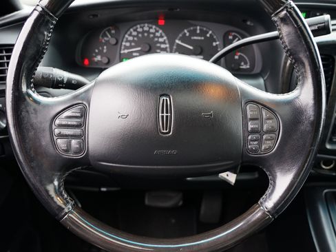 Used 2002 Lincoln Blackwood image 24