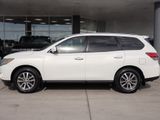 Used 2014 Nissan Pathfinder S image 3