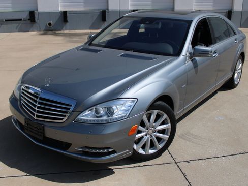 Used 2012 Mercedes-Benz S 350 BlueTEC 4MATIC image 2