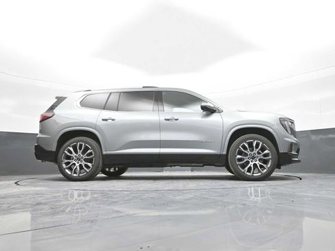 New 2026 GMC Acadia Denali Ultimate w/ LPO, Floor Liner Package image 47