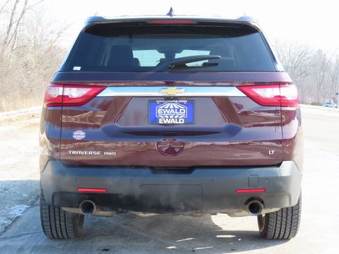 Used 2018 Chevrolet Traverse LT image 16