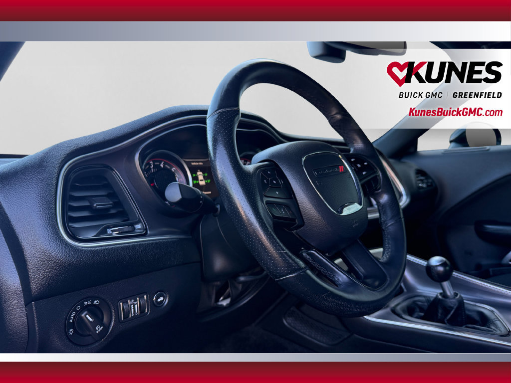 Used 2017 Dodge Challenger R/T RWD image 18
