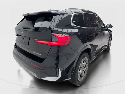 Used 2025 BMW X1 xDrive28i AWD/4WD image 7