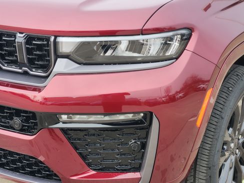 New 2026 Jeep Grand Cherokee Limited Reserve image 5