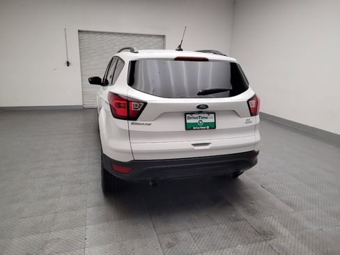 Used 2019 Ford Escape SE FWD image 6