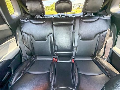 Used 2023 Jeep Compass Limited AWD/4WD image 18