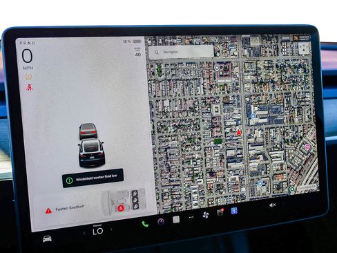 Used 2023 Tesla Model Y Long Range image 33