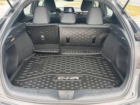 Used 2019 Toyota C-HR Limited image 21