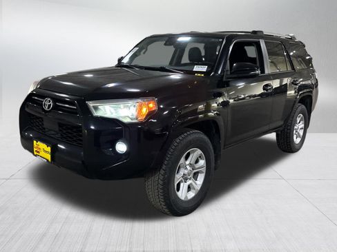 Used 2024 Toyota 4Runner SR5 Premium w/ Moonroof Package image 3
