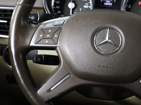 Used 2014 Mercedes-Benz GL 450 4MATIC image 23